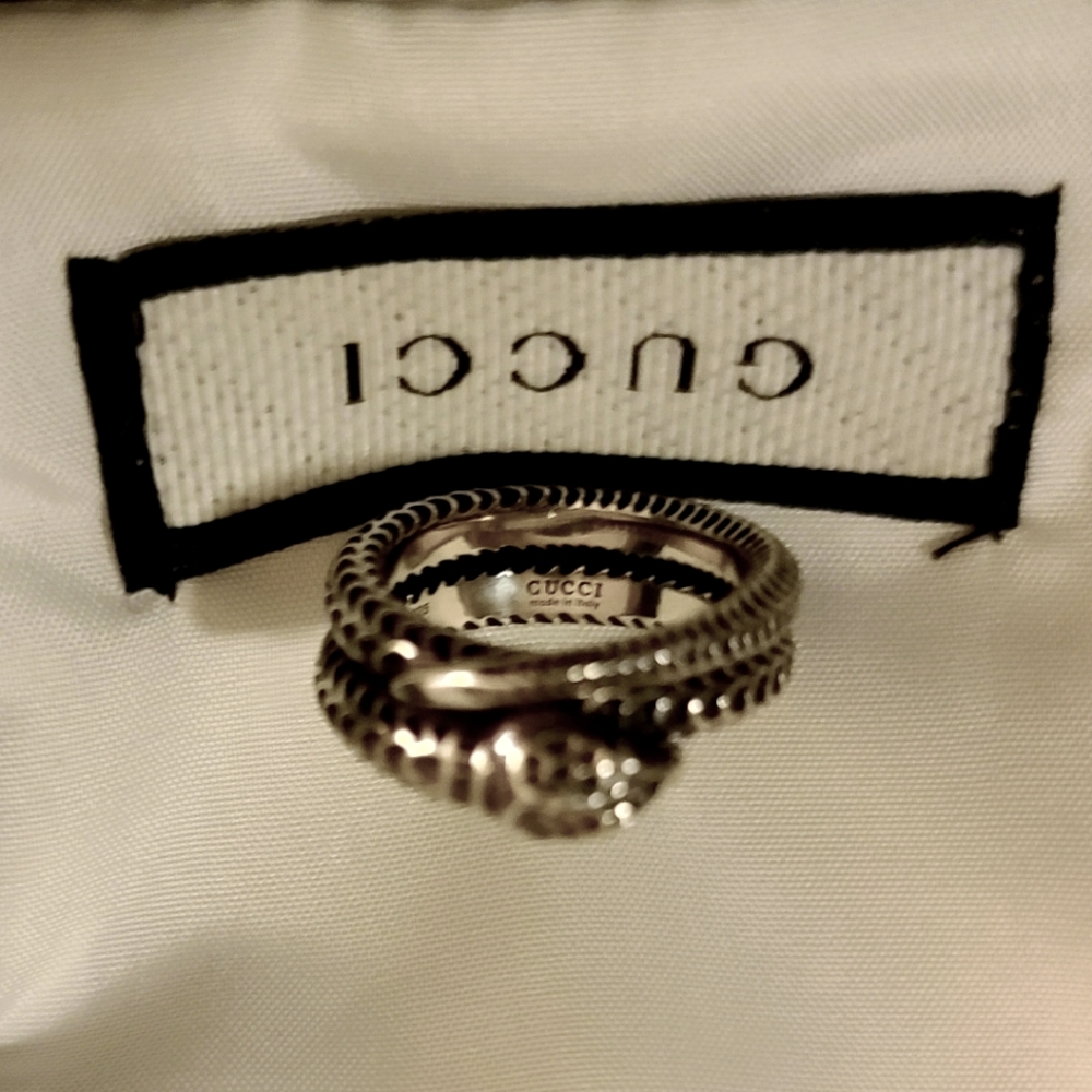Authentic unisex Gucci snake ring sz. 7